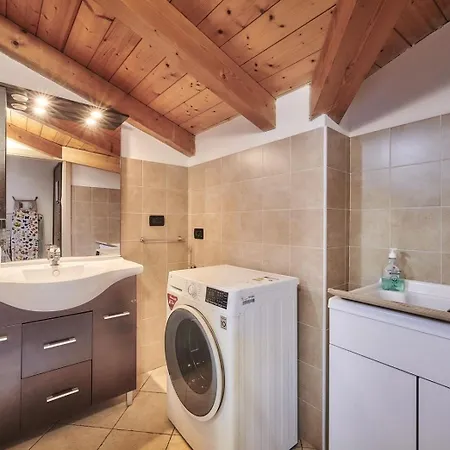 Twins Attic In The Center *