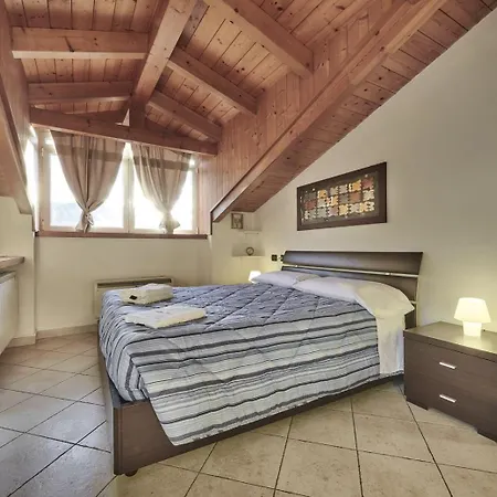 Twins Attic In The Center Apartment